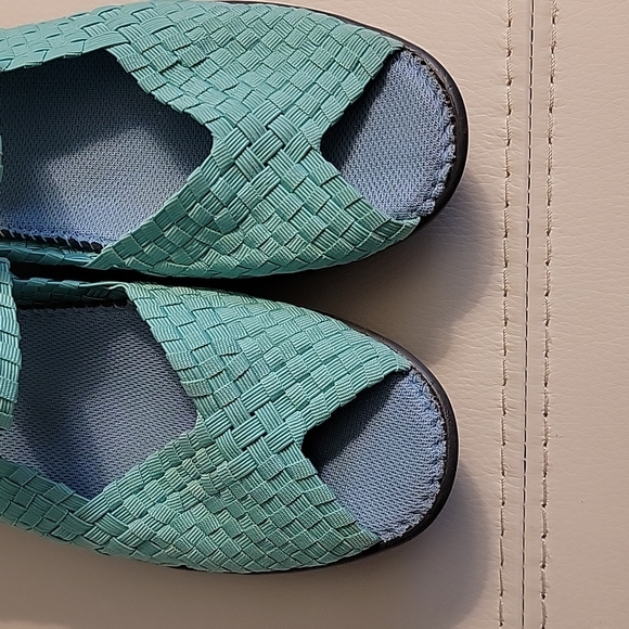 Bernie Mev Wedge Peep Toe Shoe Sz 41 EUC - Picture 2 of 10